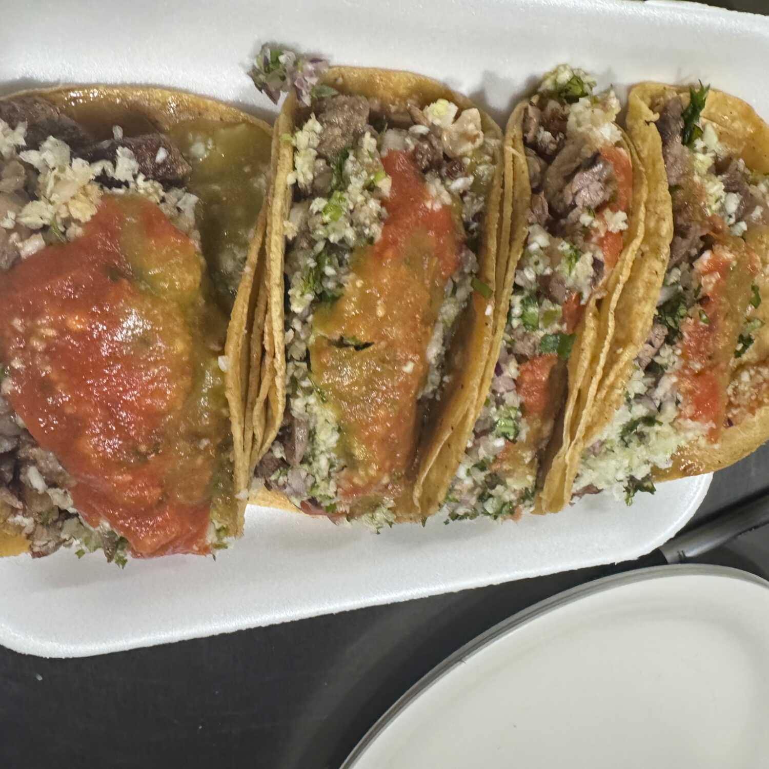4 TACOS DE MAIZ DE ADOBADA Y 1 AGUA DE JAMAICA 1L