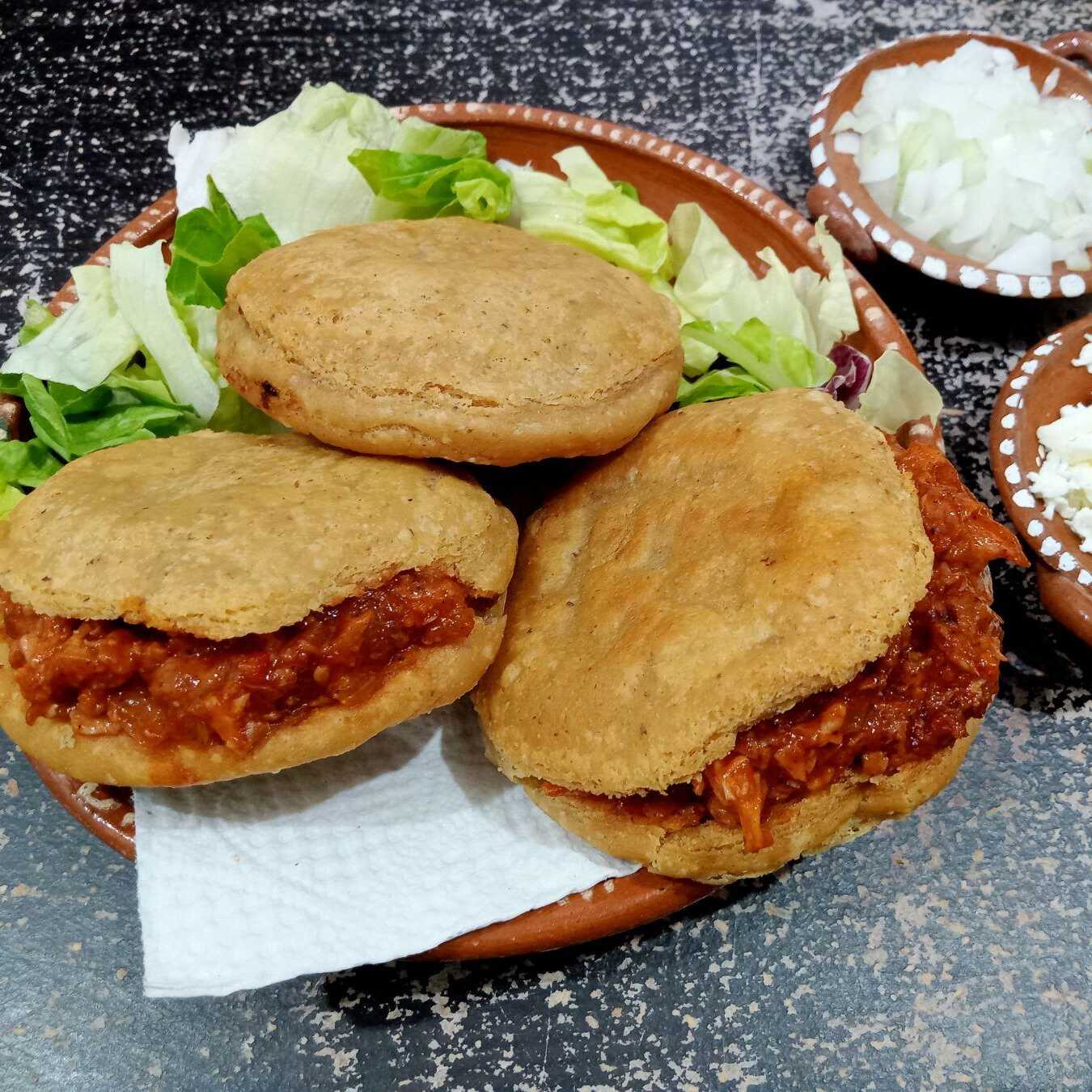 Gordita de Chicharrón