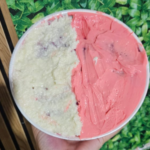 1 litro com: beijinho e mousse de morango