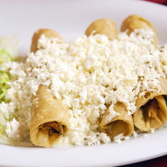 Taco Dorado de Pollo