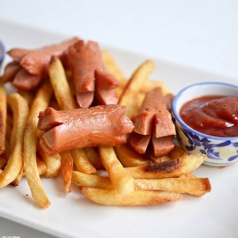 SALCHIPAPAS