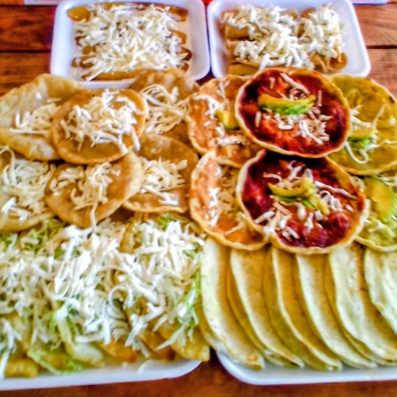 Charola de Antojitos