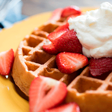 Waffle de Fresa Natural con Philadelphia