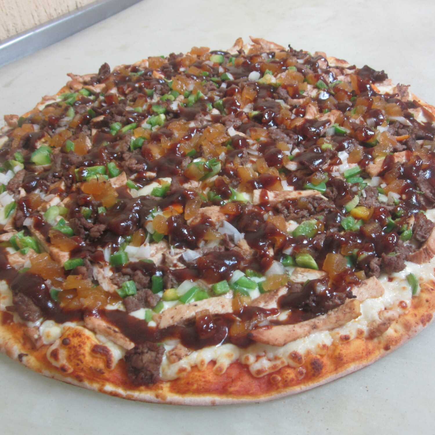PIZZA CHICA (8 REBANADAS) ESPECIAL BBQ