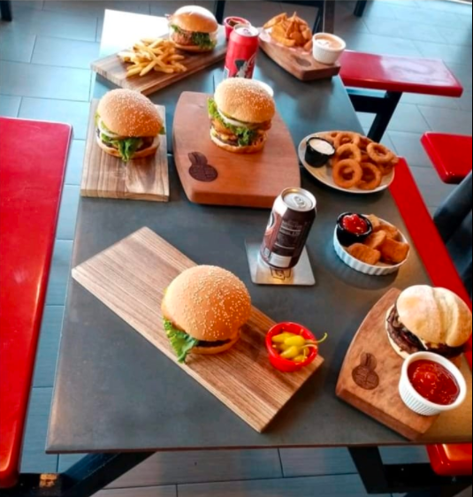 Tito's Burger Porticós