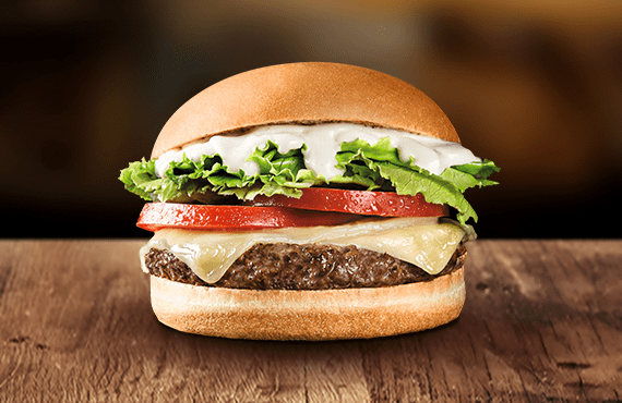 Hambúrguer suculento (Aprox. 100g in natura), muçarela, alface, tomate e maionese do jeitinho que você gosta. Leve, gostoso e perfeito pra matar a fome sem pesar!