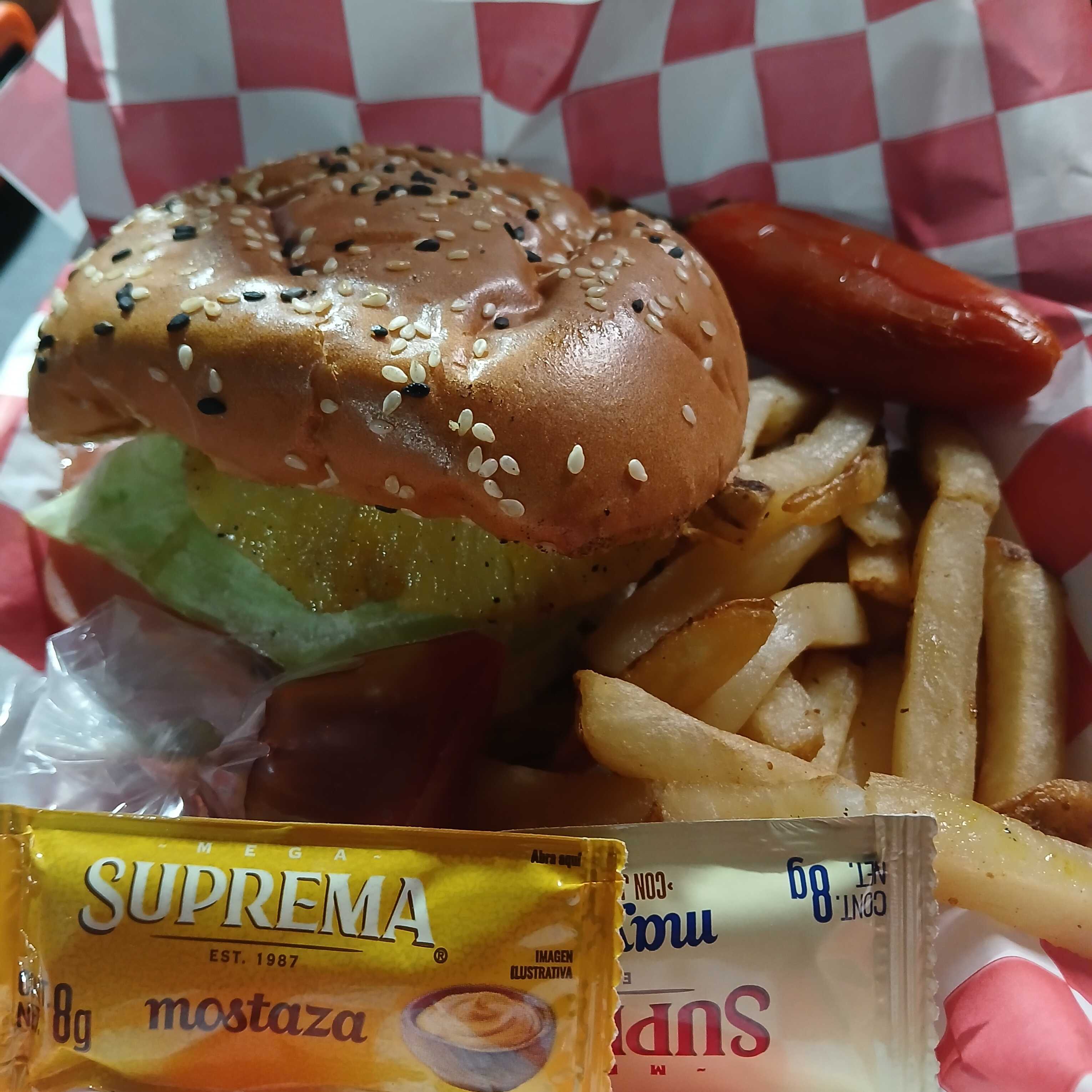 Hamburguesa Hawaiana con Papas