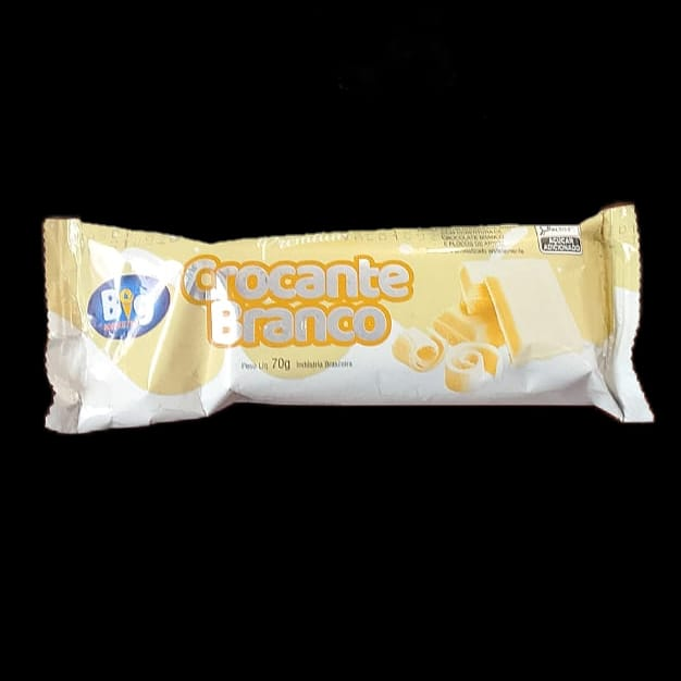 Picolé Crocante Branco: O clássico picolé com sabor de chocolate branco envolvido em uma casquinha de chocolate crocante.
