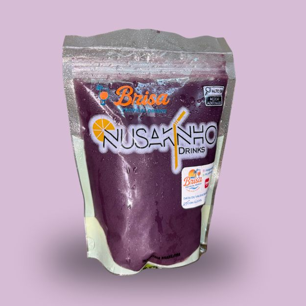 Vinho como você nunca viu. Cremosa, doce e com um toque tropical, essa mistura de vinho, leite condensado, creme artesanal e abacaxi é surpreendente, uma explosão de sabor doce e elegante, pra sair do comum com sofisticação.