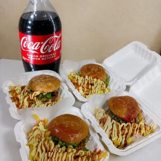 Combo hamburguesas sencillas