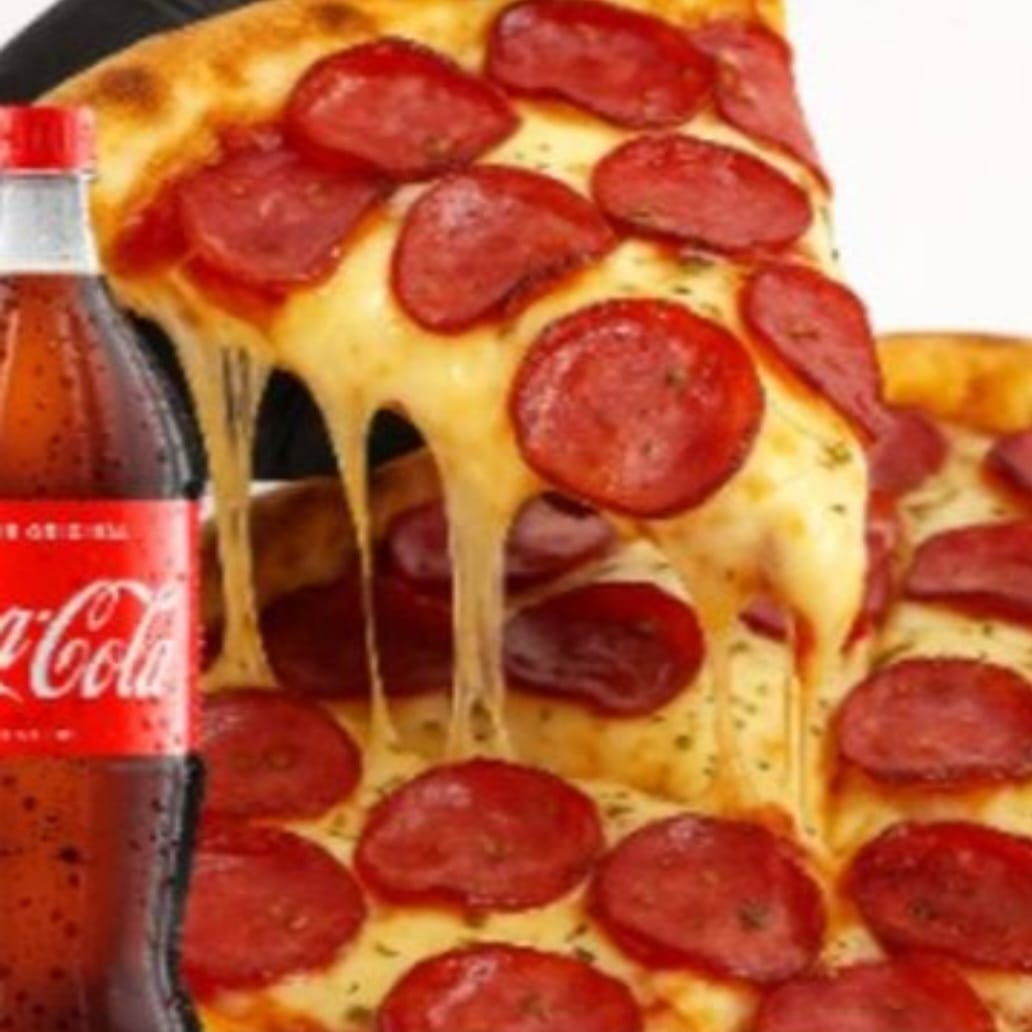 Uma pizza de calabresa+uma coca de 1L