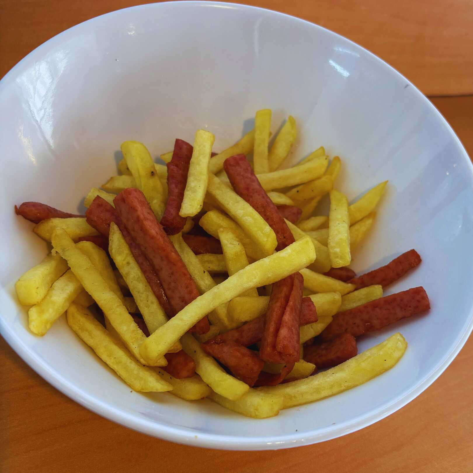 Salchipapas