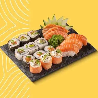3 Sushis Salmão 3 Sashimis Salmão 3 Rolls Philadelphia Salmão 3 Rolls Salmão Maki 3 Rolls Uramaki Salmão 3 Joe Joe Tradicionais Finalizado com Cebolinha e gergelim.
