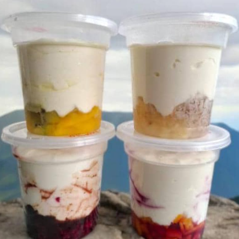 Yogurt Griego con Mermelada (1 Libra)
