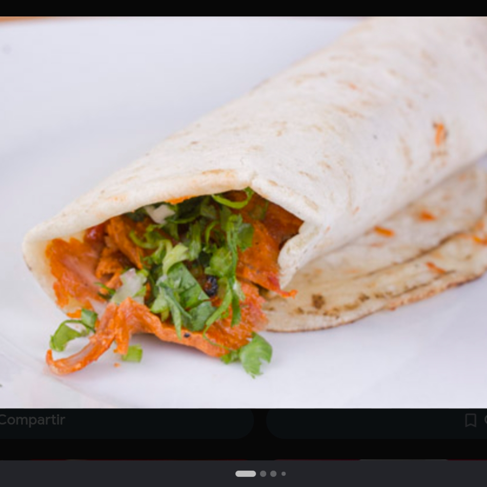 Taco en pan arabe al pastor