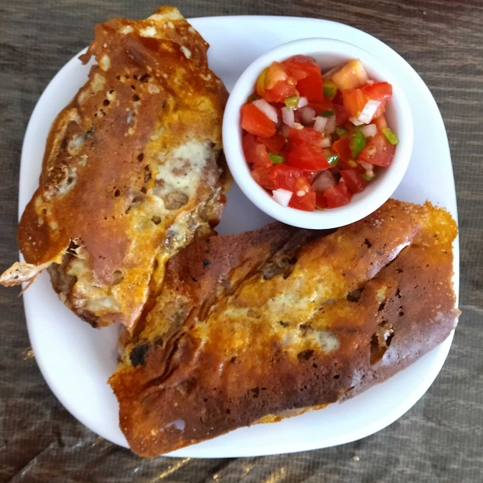 Molletes con Pollo