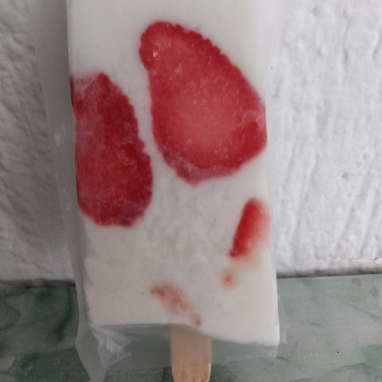 Paleta de Fresa con Crema