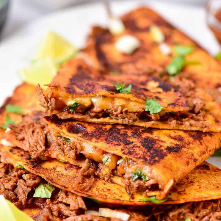 Tacos dorados de barbacoa