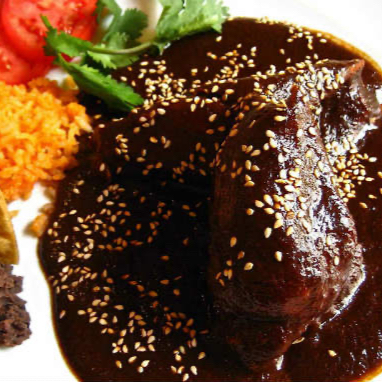 Pierna y Muslo de Pollo con Mole Poblano