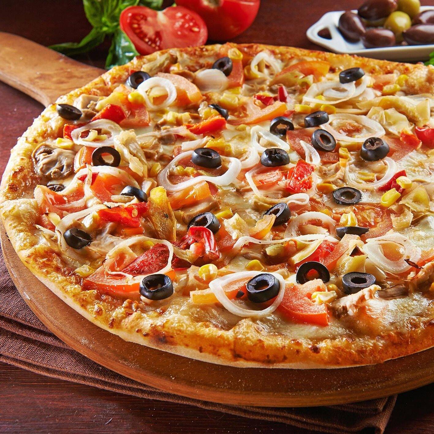 Pizza Primavera Media Luna