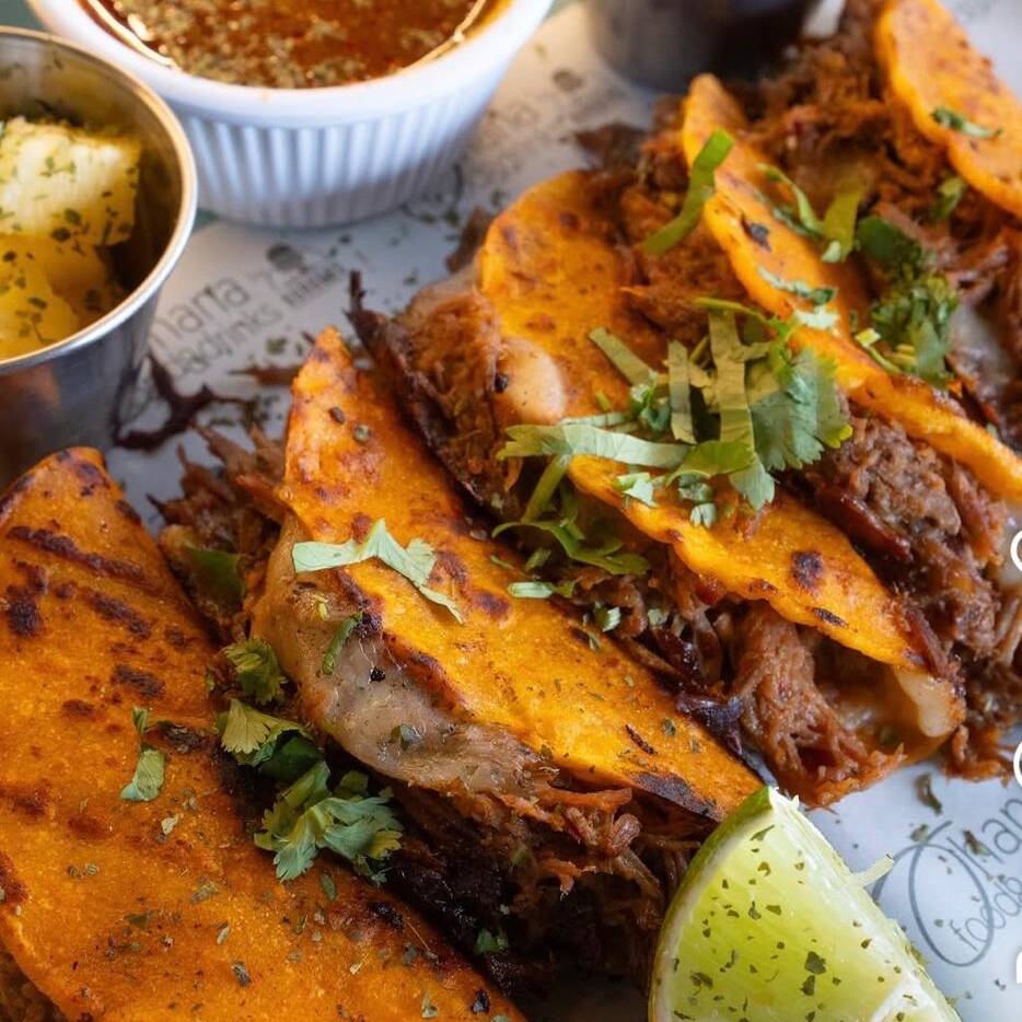 Orden de Tacos de Birria