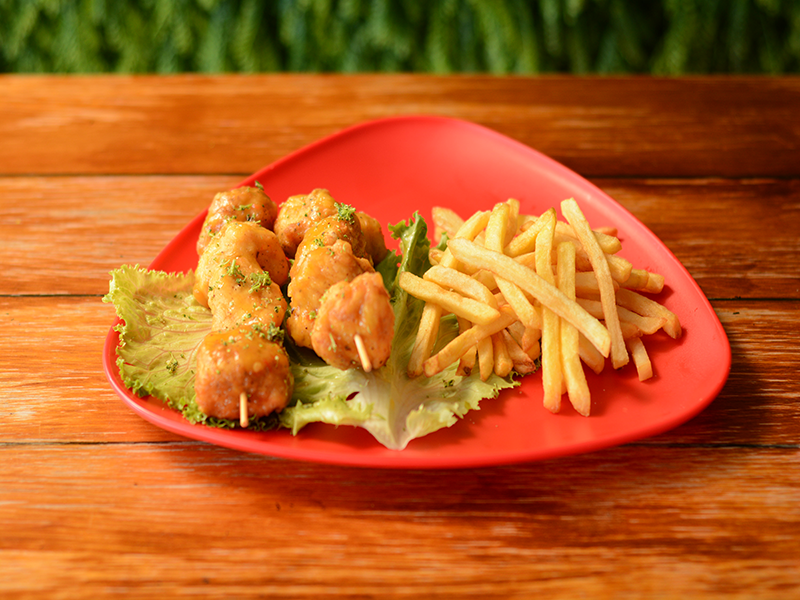 BONELESS 1 KG CON PAPAS DIDI