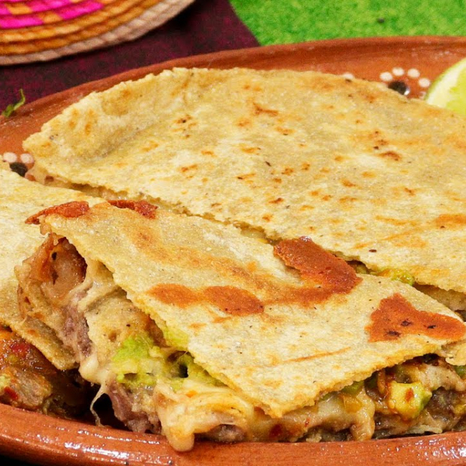 1GRINGA DE ARRACHERA+1TORTA DE ASADA +1QUESADILLA