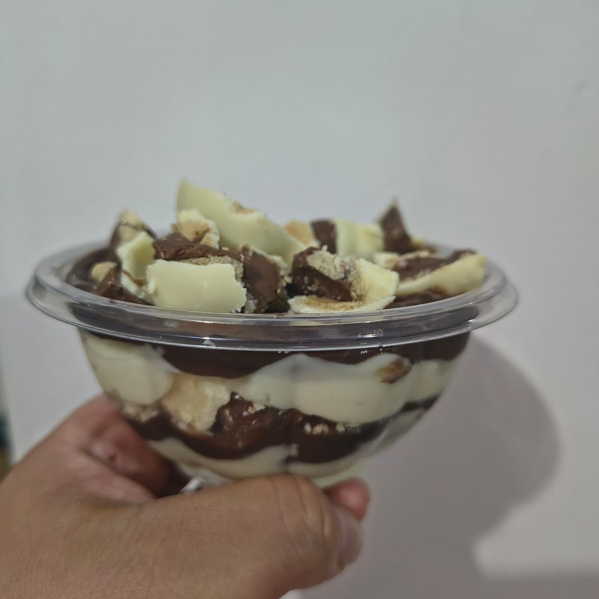 Creme de ninho e chocolate branco,creme de chocolate meio amargo e ouro branco