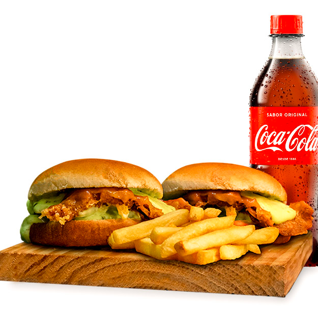 Um delicioso pão brioche recheado com tiras de filé de peito de frango suculento, temperadas com especiarias selecionadas e empanadas em uma camada fina e crocante. Recheado com molho especial e cheddar, acompanha batata frita e um refrigerante geladinho para completar a experiência. O frango é frito até dourar, mantendo a maciez e suculência por dentro.