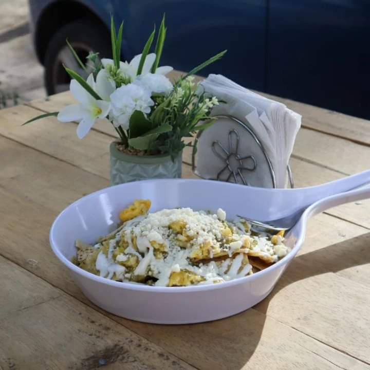 Chilaquiles con Pollo