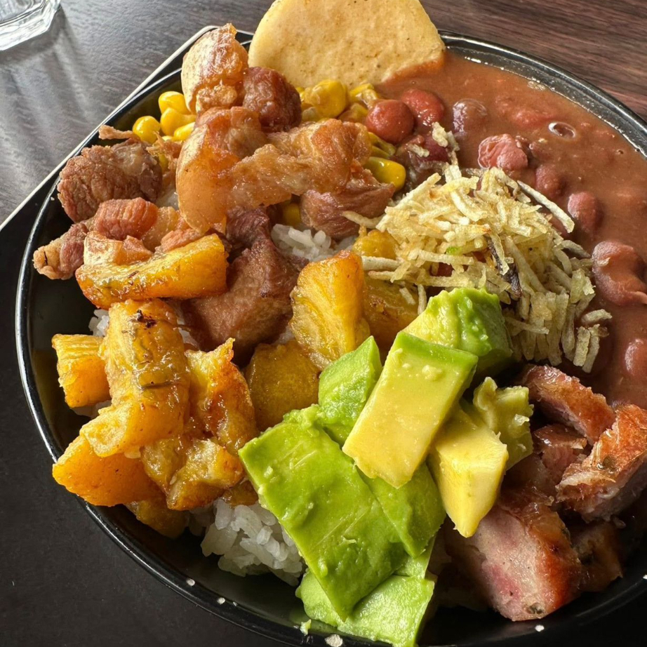 BOWLS DE CHULETA POLLO APANA