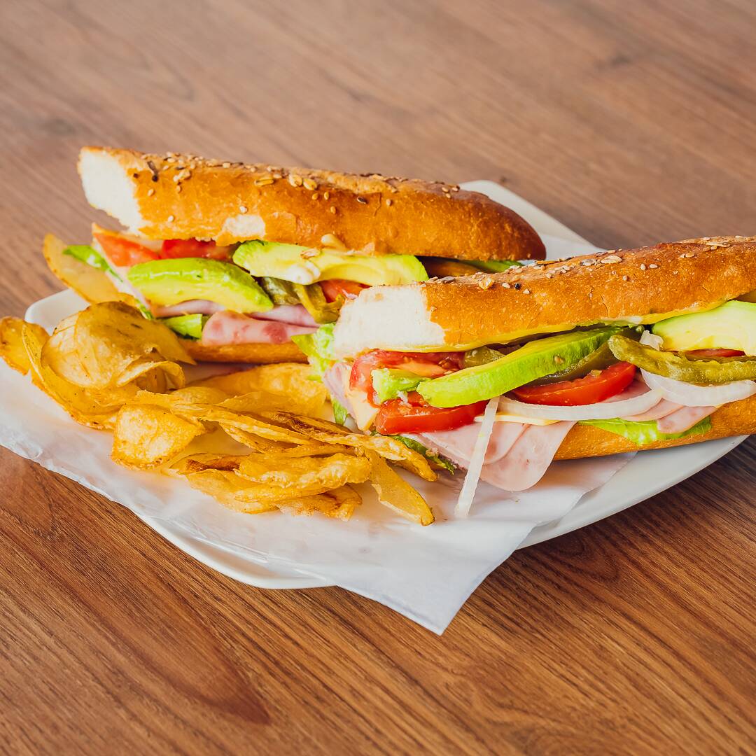 Baguette de Jamón y Queso Manchego