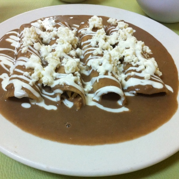 Enfrijoladas de Pollo