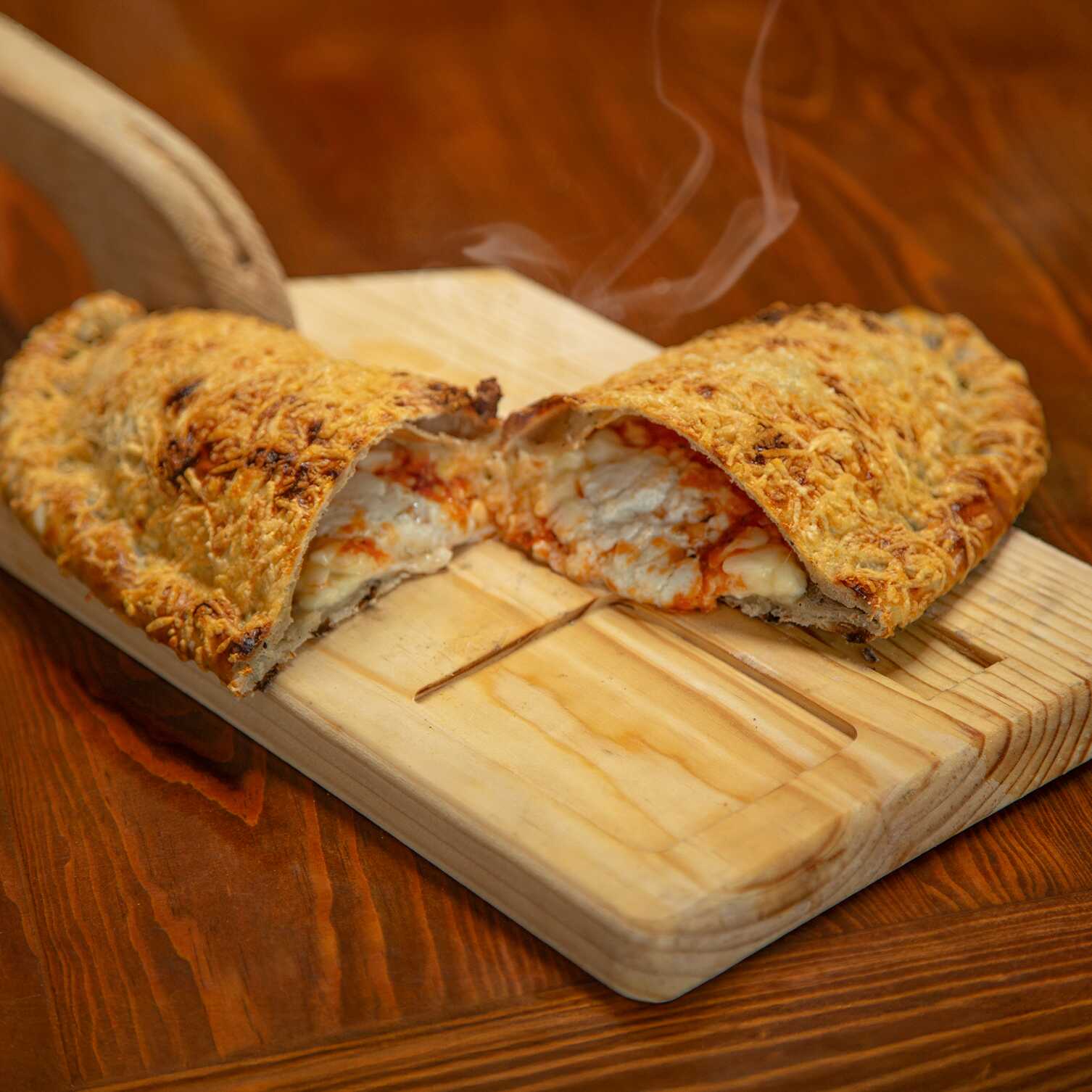 Calzone Quattro Formaggi