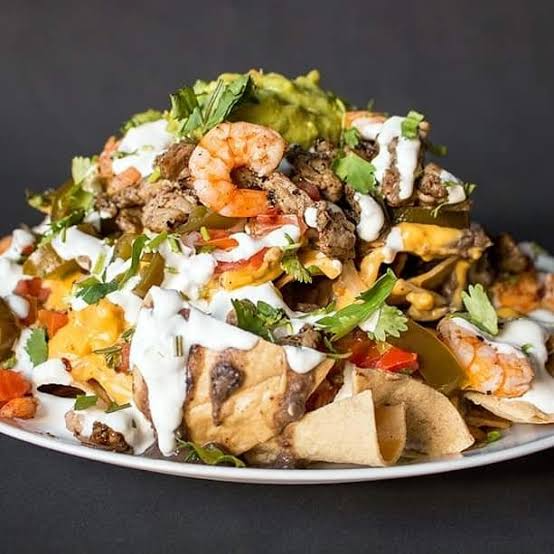 Nachos Mar y Tierra Grandes
