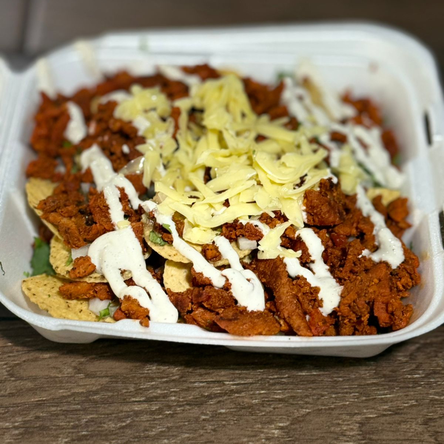 NACHOS CON PASTOR
