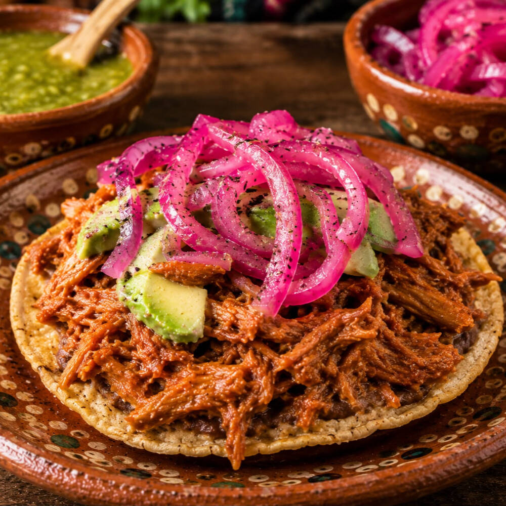 Tostada de Cochinita
