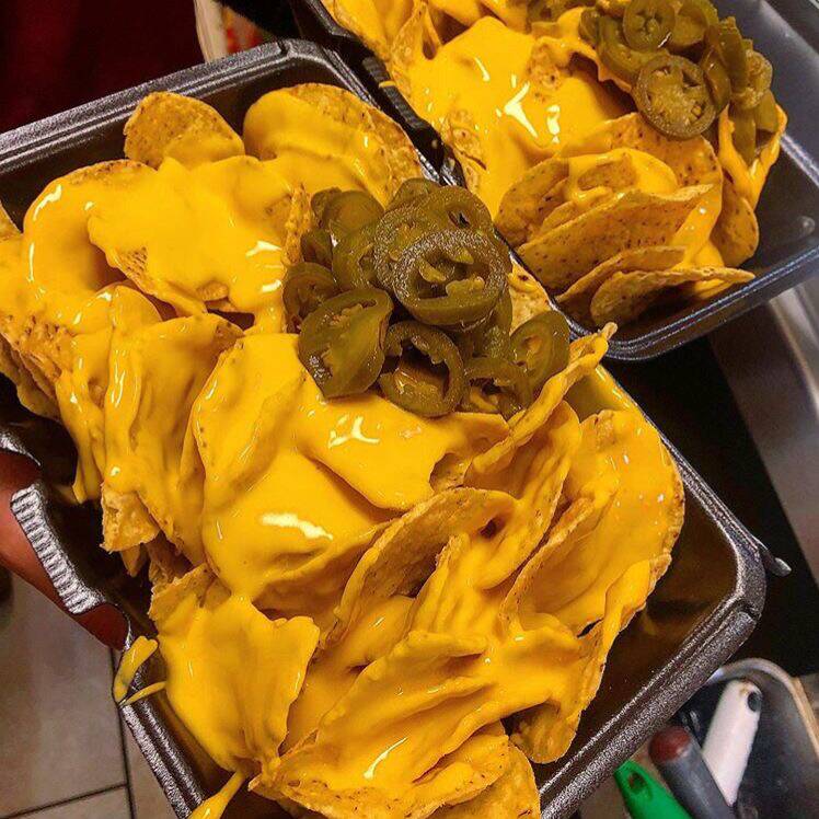 Nachos con queso 🧀