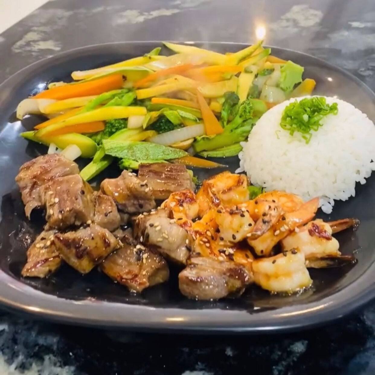 Teppanyaki To Teriyaki Arrachera y Camarón