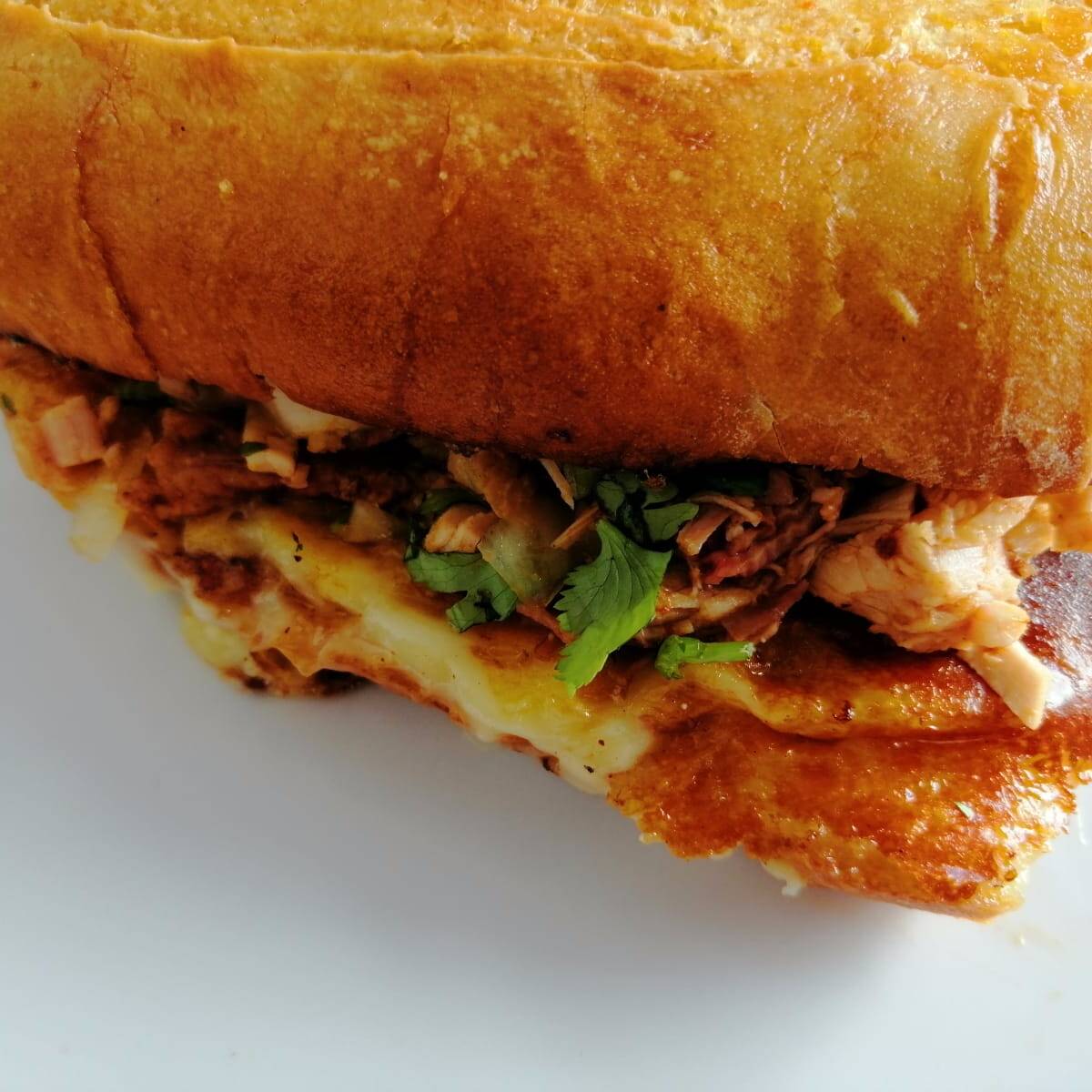 Torta de Carnitas C/Queso