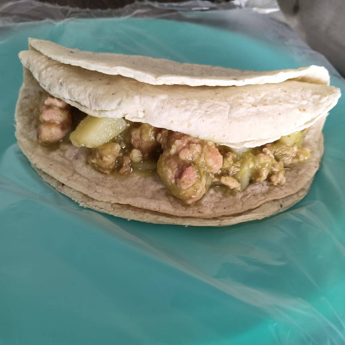 TACO DE CARNE DE PUERCO CON CHILE VERDE