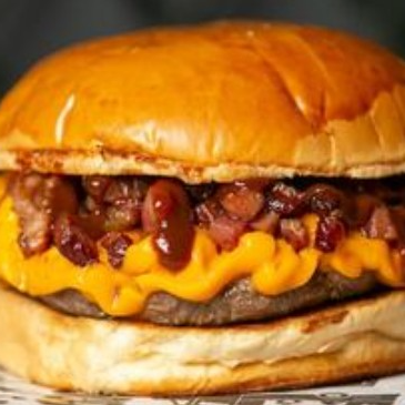 Pão, hambúrguer, cheddar e bacon