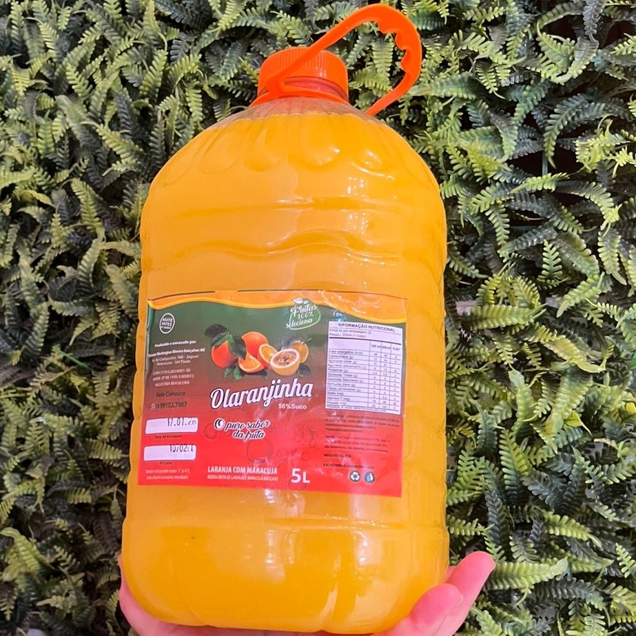 Suco laranja com maracujá natural Laranja, maracujá, água e açúcar O Puro Sabor da Fruta