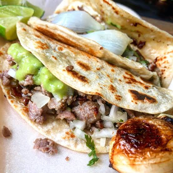 gringas con carne asada