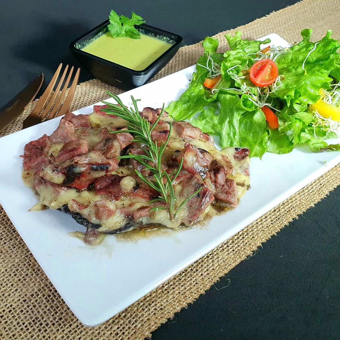 Portobello gratinado con Arrachera