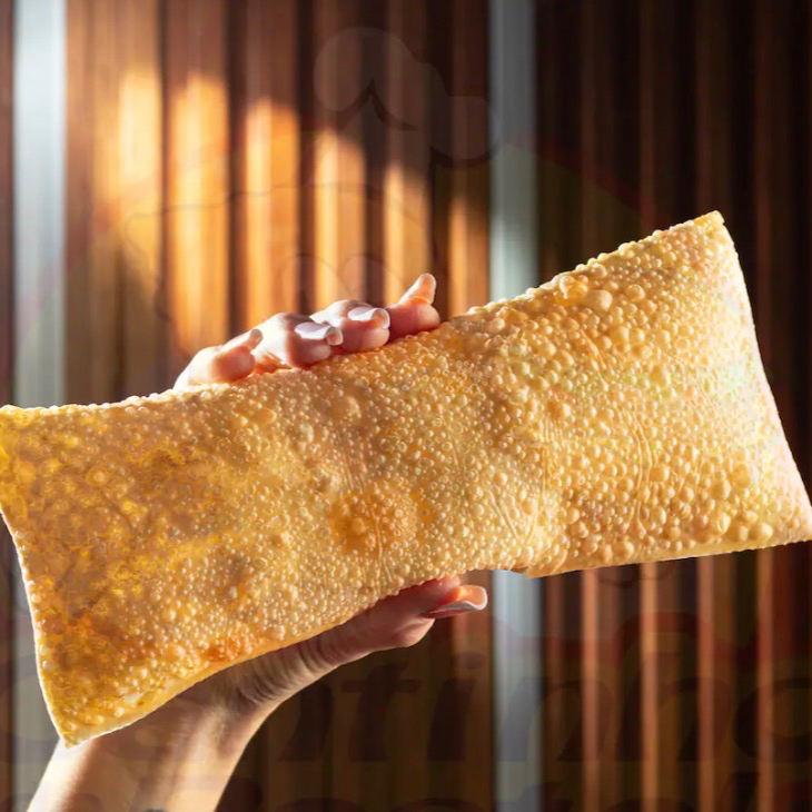 Escolha até 3 ingredientes pra montar seu delicioso pastel