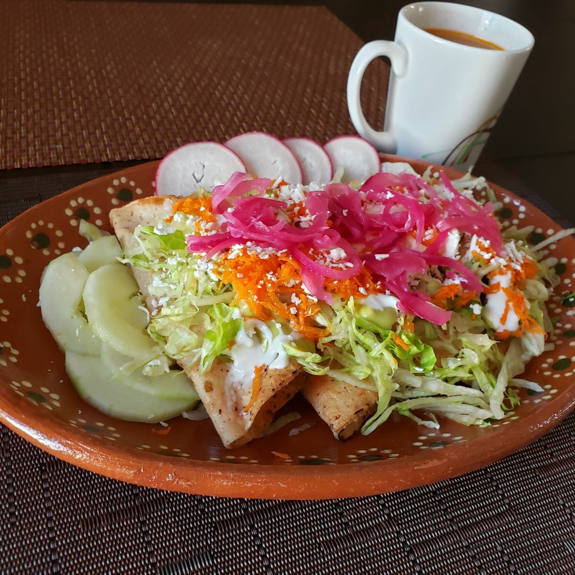 Tacos dorados pareja