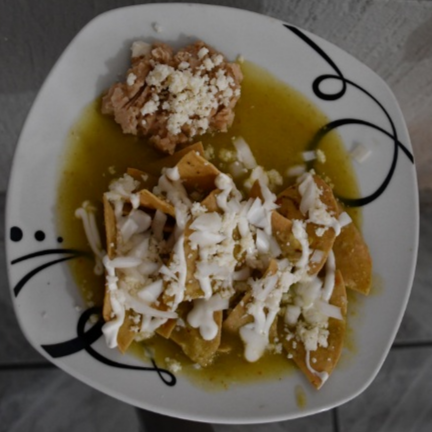 Chilaquiles Verdes con Pollo