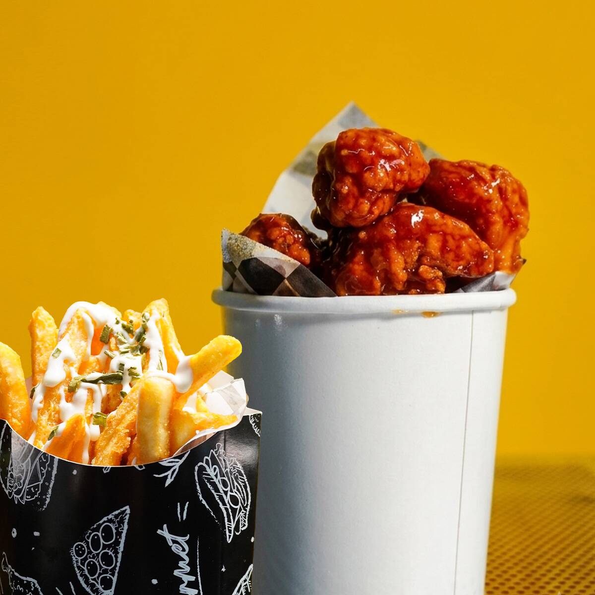 Boneless + Papitas