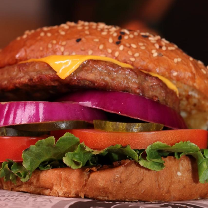 1HAMBURGUESA GDE ARRACHERA+1PAPAS+1AGUA FRESCA